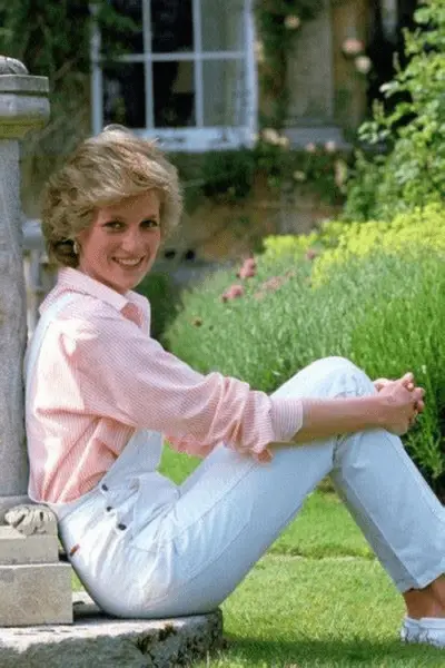 Pink designer shirt - Diana, Princess of Wales