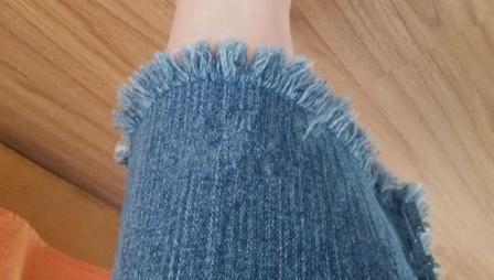 How to distress jeans 1st Way Step 3