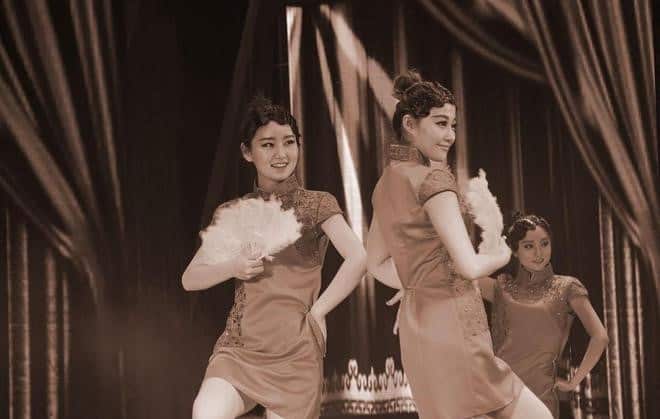 Singers and Dancers in Old Shanghai 2