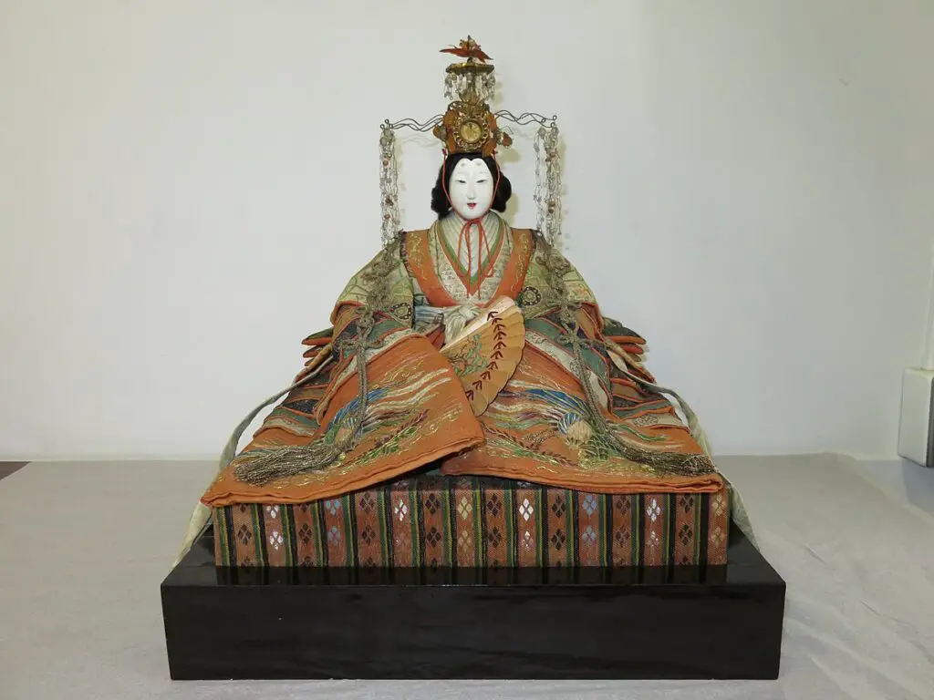 A hina doll passed down by the Hibiya family in the Tokyo National Museum