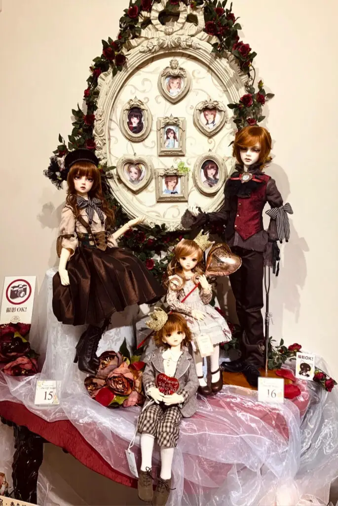 Dolls in the Voks store