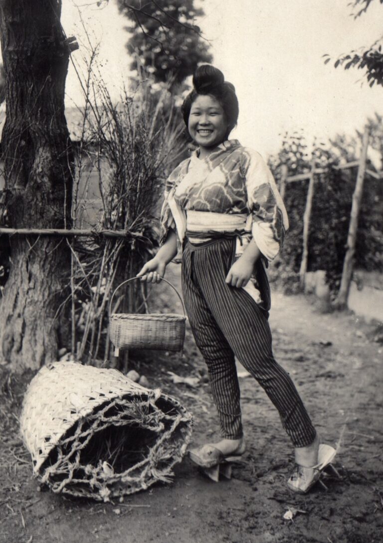 A Japanese Woman with Monpe & Basket (1915 by Elstner Hilton)